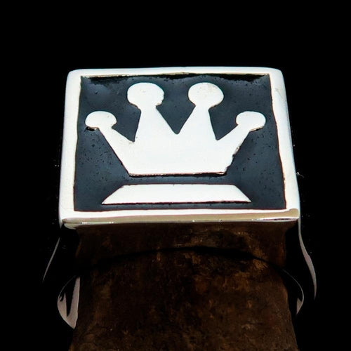 Perfectly crafted Men's Chess Player Ring Queen's Crown Black -