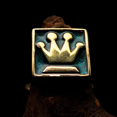 Perfectly crafted Men's Chess Player Ring Queen's Crown Blue - Solid