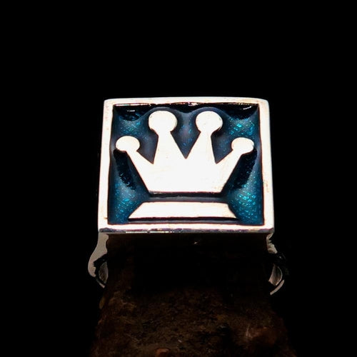 Perfectly crafted Men's Chess Player Ring Queen's Crown Blue -