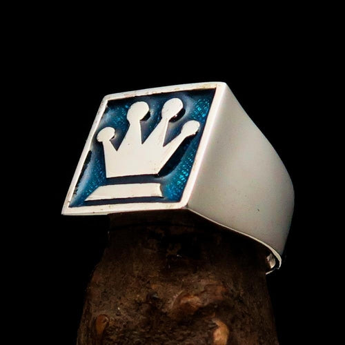 Perfectly crafted Men's Chess Player Ring Queen's Crown Blue -