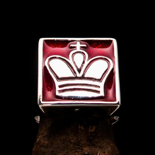 Perfectly crafted Men's Chess Player Ring King's Crown Red - Sterling