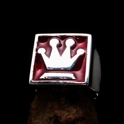 Perfectly crafted Men's Chess Player Ring Queen's Crown red - Sterling