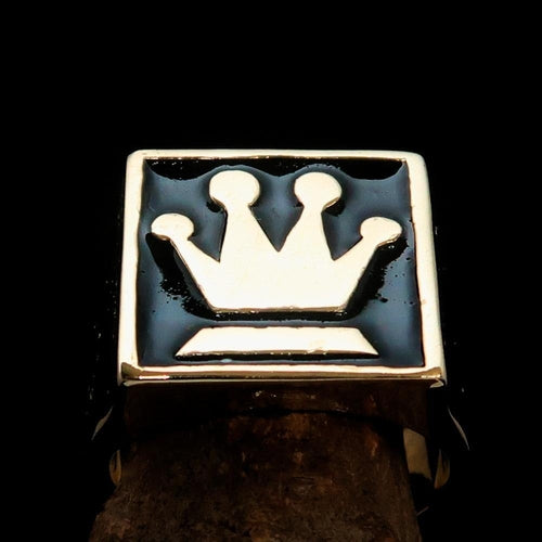Perfectly crafted Men's Chess Player Ring Queen's Crown Black - Solid