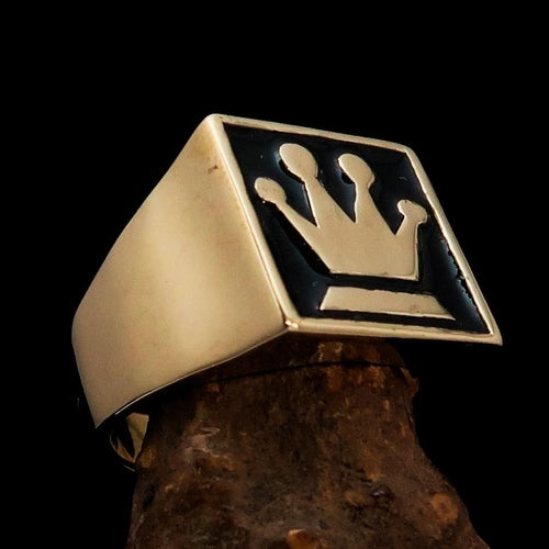 Perfectly crafted Men's Chess Player Ring Queen's Crown Black - Solid