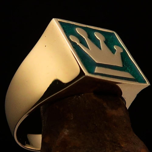 Perfectly crafted Men's Chess Player Ring Queen's Crown Green - Solid