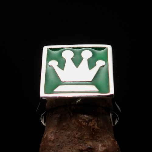 Perfectly crafted Men's Chess Player Ring Queen's Crown green -