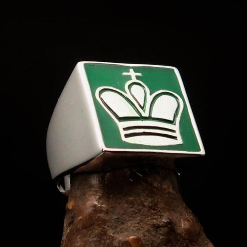 Perfectly crafted Men's Chess Player Ring King's Crown green -